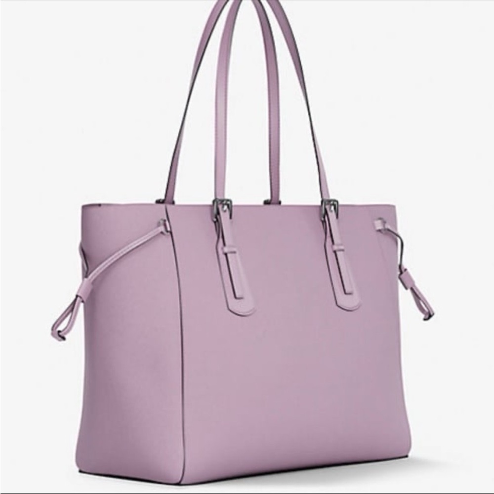 MICHAEL KORS Voyager Large
Saffiano Leather Shoulder Tote Bag Lilac - Picture 5 of 12